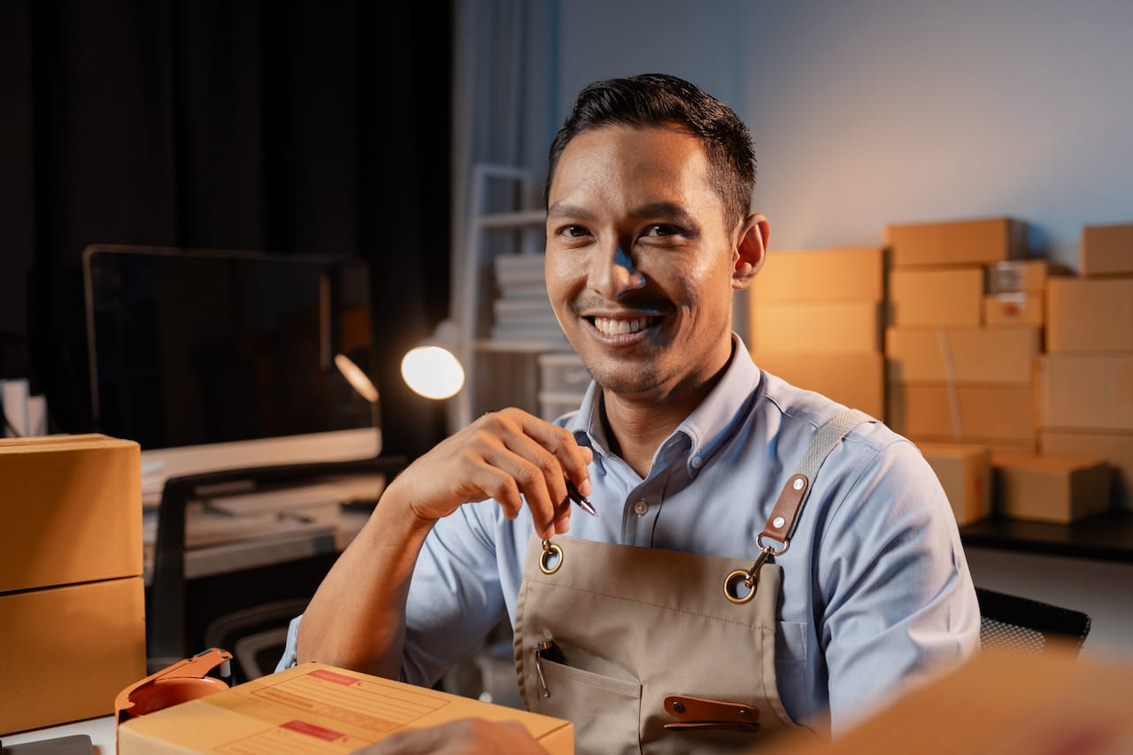 Asian business owners sell products on websites and online platforms. Business owners sell their products online and pack the products into parcels to deliver to customers via courier service. Why More Small Businesses Are Switching to the Valor POS System
